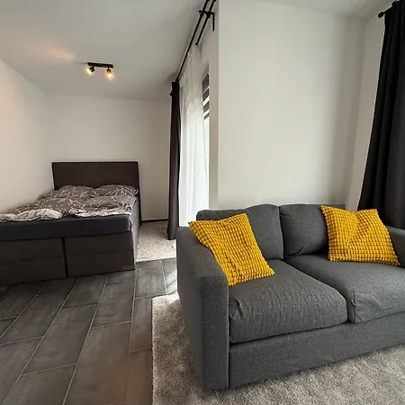 Einzimmer -appartement Mit Küche&balkon, Kolbergring * Obernkirchen