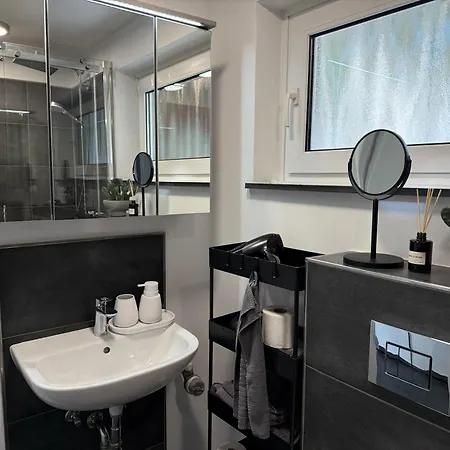 Einzimmer -appartement Mit Kueche & Balkon, Kolbergring Obernkirchen